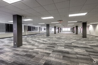 221 3rd Ave SE, Cedar Rapids, IA for lease Interior Photo- Image 1 of 4