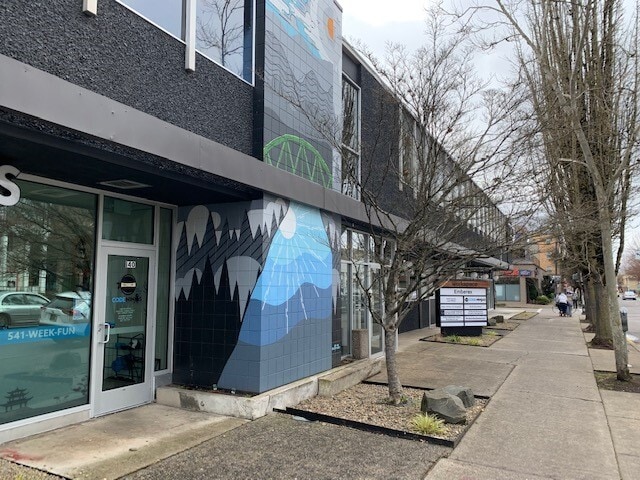 200-228 E 11th Ave, Eugene, OR for lease - Building Photo - Image 3 of 3