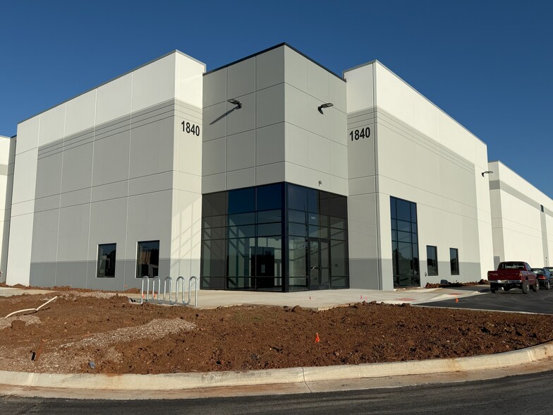 1840 Remington Trl SW, Huntsville, AL for sale - Building Photo - Image 2 of 6