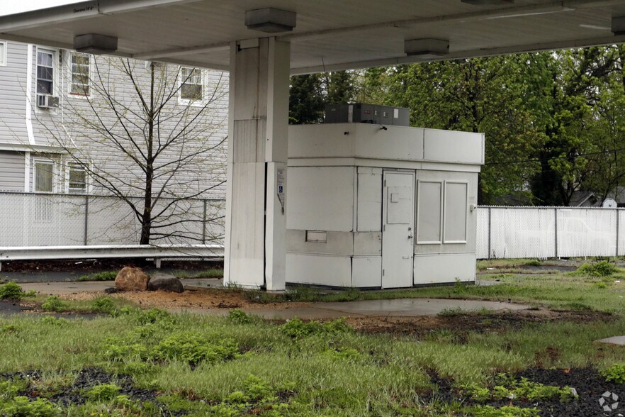 1173 Clinton Ave, Irvington, NJ à louer - Photo du bâtiment - Image 3 de 3