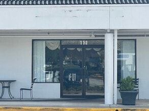 81-125 Geneva Dr, Oviedo, FL for lease Building Photo- Image 1 of 13