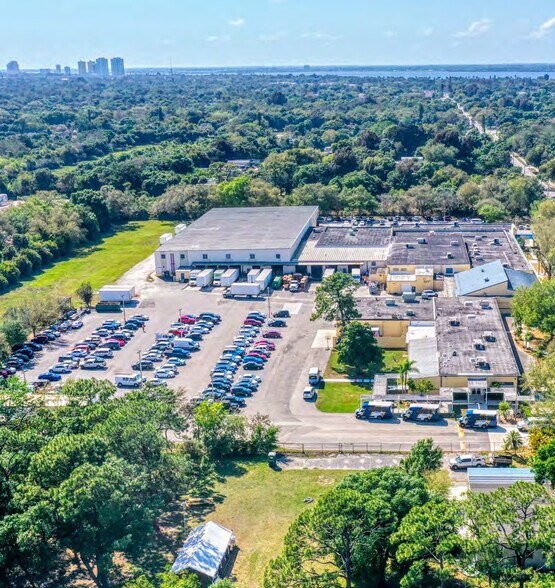 5100 Tice St, Fort Myers, FL à vendre - Photo du bâtiment - Image 3 de 6