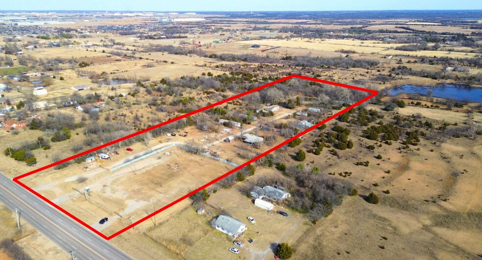 10300 S Sooner Rd, Oklahoma City, OK for sale - Primary Photo - Image 1 of 4