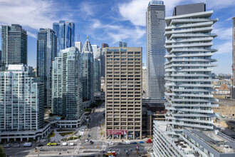 1 Yonge St, Toronto, ON - Aérien  Vue de la carte - Image1