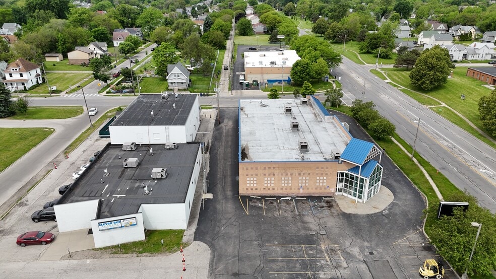 551 Dorr St, Toledo, OH for sale - Building Photo - Image 2 of 7