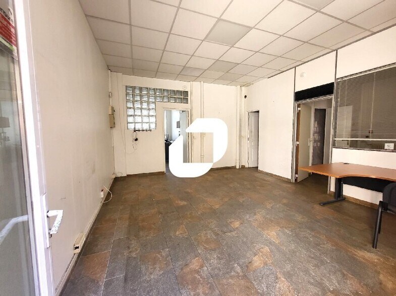 Office in Arcueil for sale - Building Photo - Image 1 of 9
