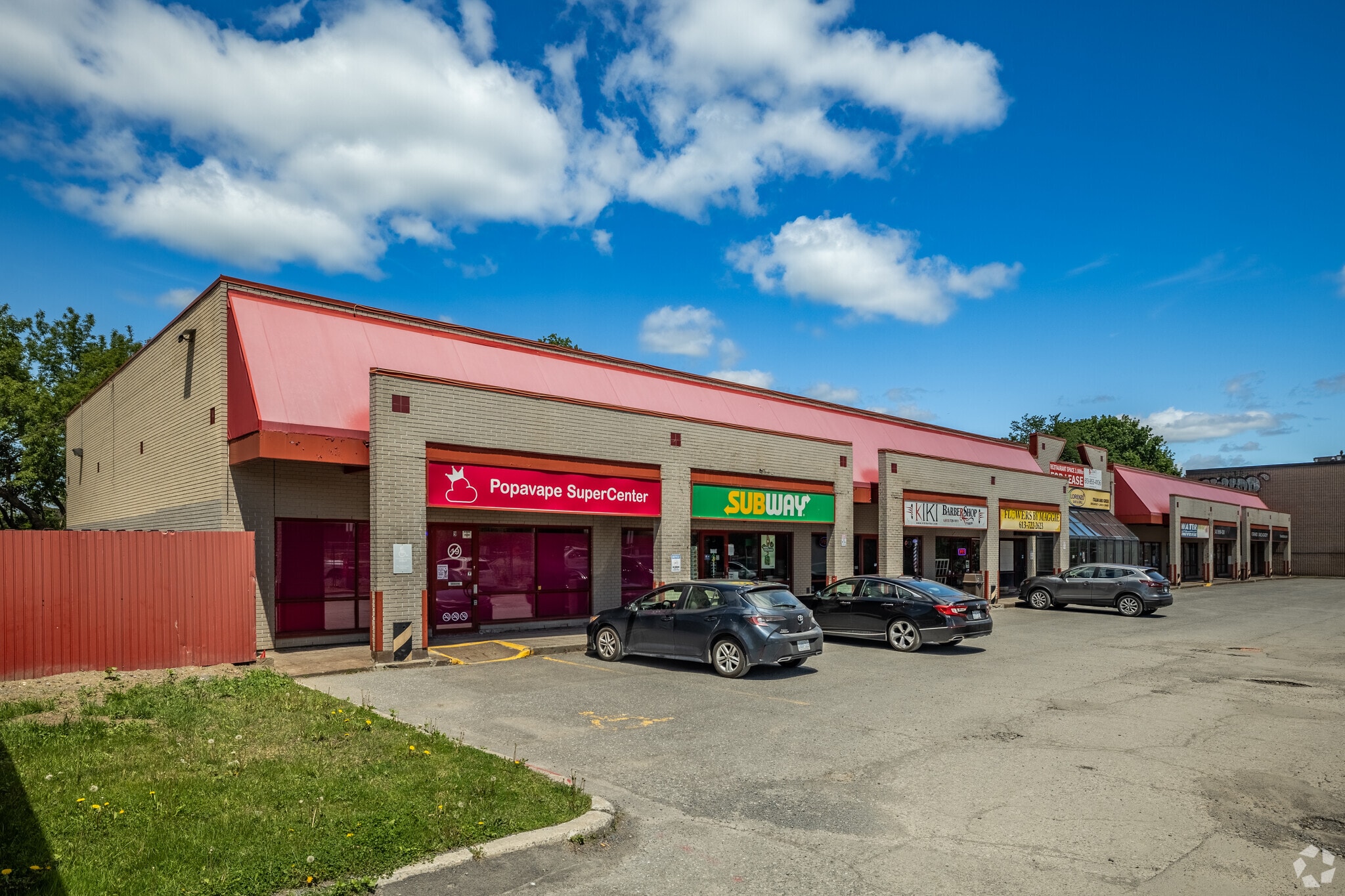 911 Richmond Rd, Ottawa, ON for lease Primary Photo- Image 1 of 4