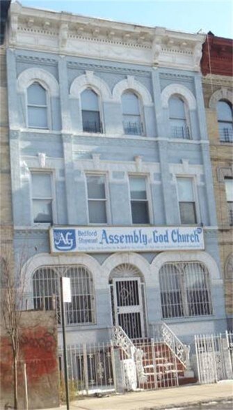 299 Throop Ave, Brooklyn, NY à vendre - Photo principale - Image 1 de 7