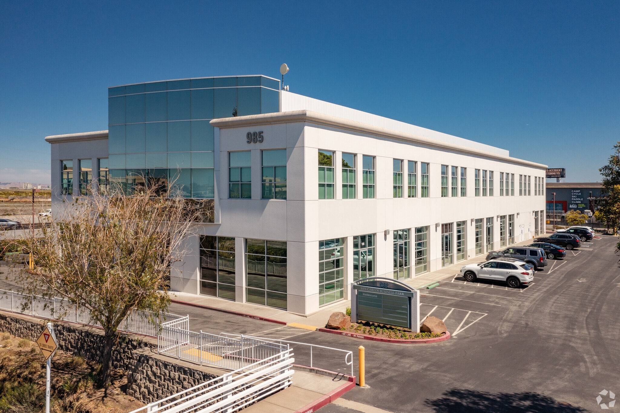 957 Industrial Rd, San Carlos, CA for lease Primary Photo- Image 1 of 8
