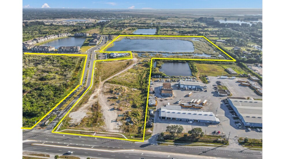 305 Laredo Dr, Cocoa, FL à vendre - Photo du bâtiment - Image 2 de 8