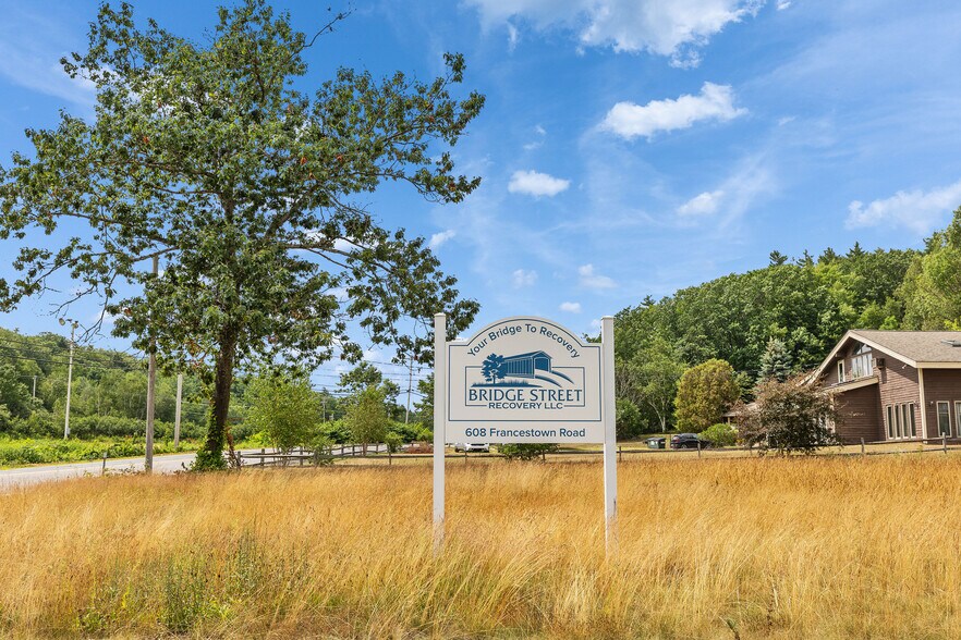 608 Francestown Rd, Bennington, NH à vendre - Photo du bâtiment - Image 2 de 19