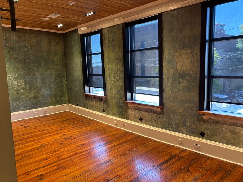 14A E Candler st, Winder, GA à louer - Photo intérieure - Image 2 de 4