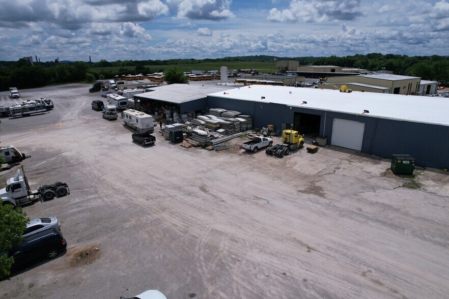 1230 Industrial Park Rd, Columbia, TN à louer - Photo du bâtiment - Image 2 de 24