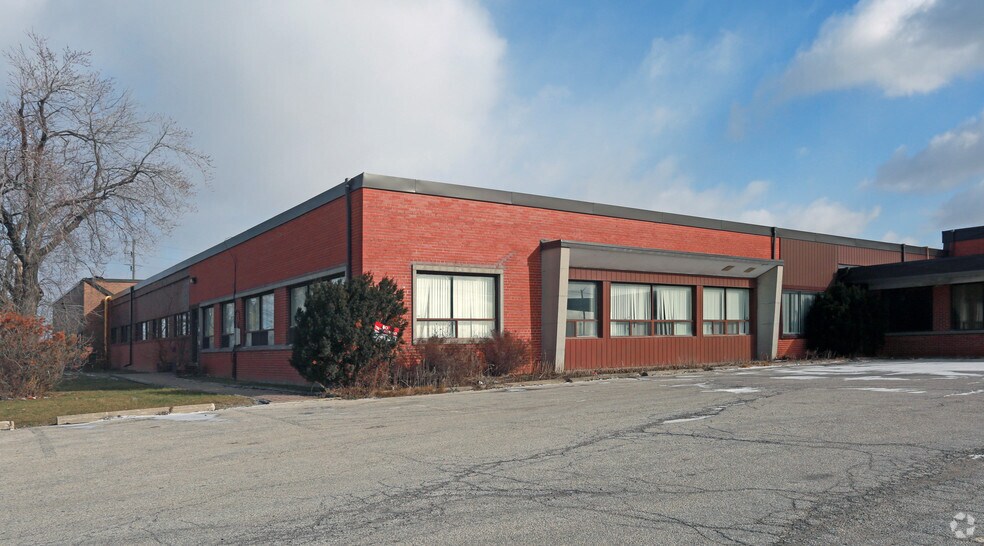 168 Rexdale Blvd, Toronto, ON for lease - Building Photo - Image 3 of 4