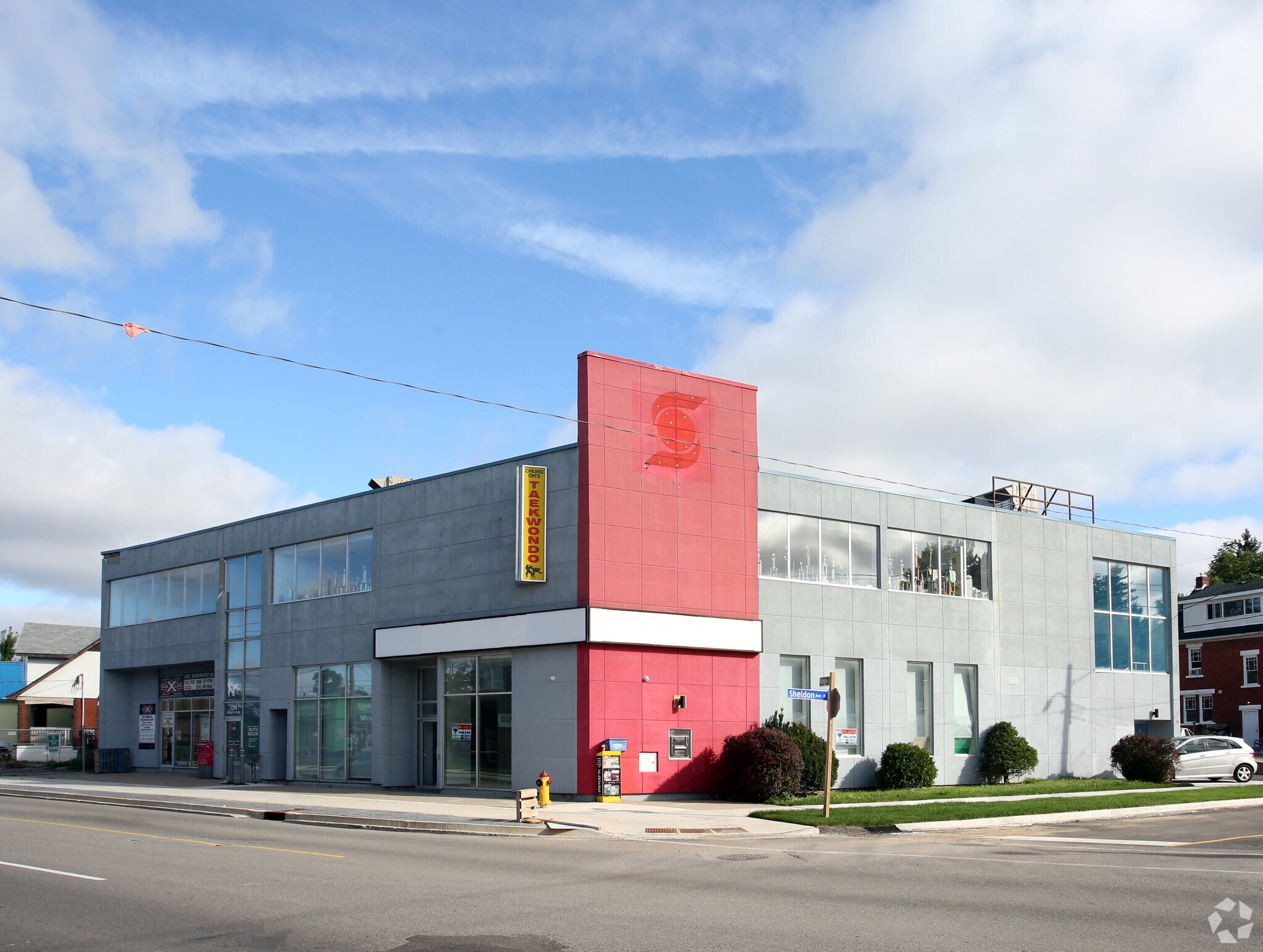 1252-1258 King St E, Kitchener, ON à vendre Photo principale- Image 1 de 1