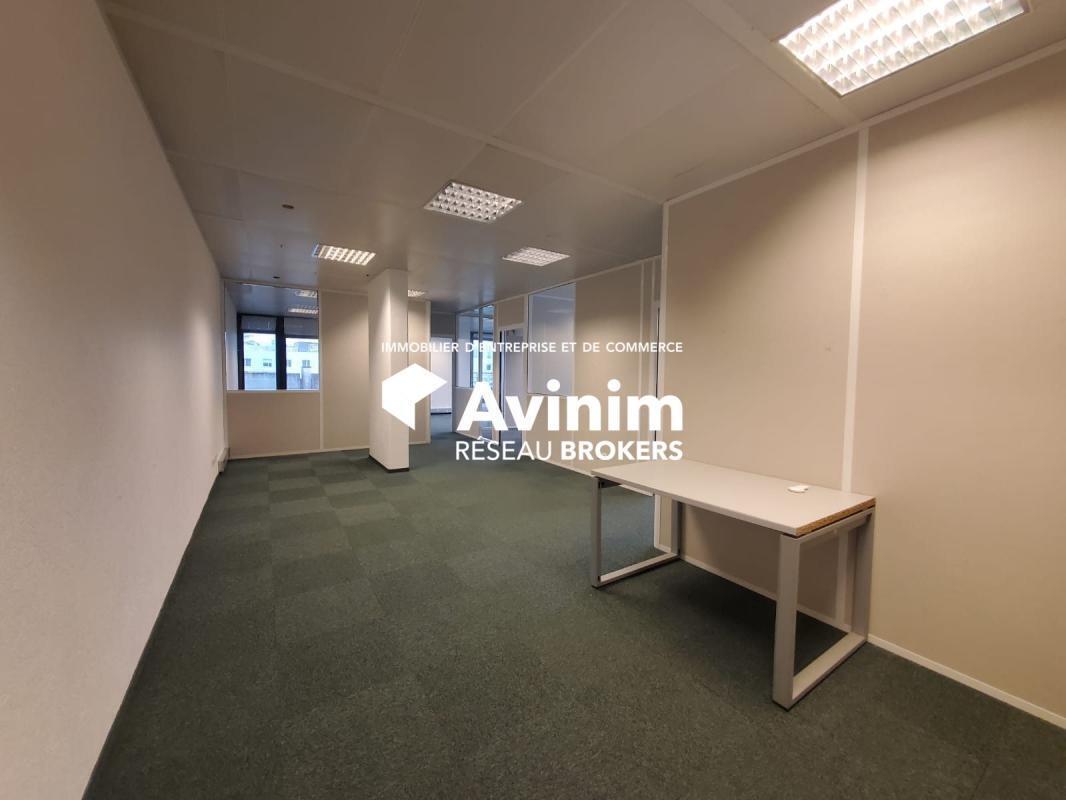 Office in Epagny Metz-Tessy for lease Building Photo- Image 1 of 10