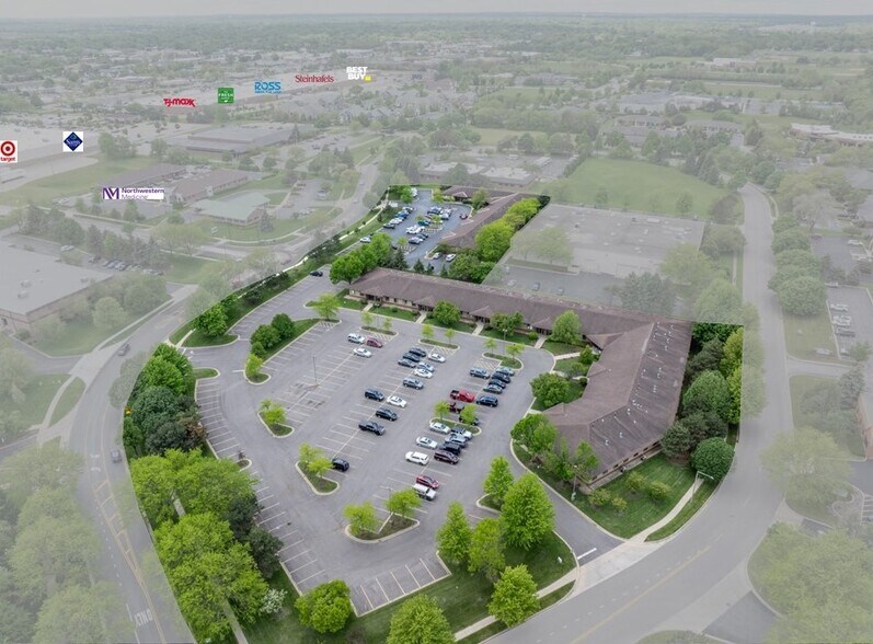 390 Congress Pky, Crystal Lake, IL à louer - Photo du bâtiment - Image 2 de 16