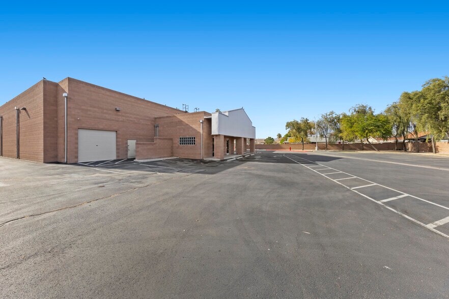 2781 N Lamb Blvd, Las Vegas, NV à vendre - Photo du bâtiment - Image 3 de 50