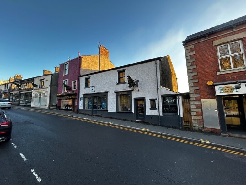 47 Moor Ln, Clitheroe for lease - Primary Photo - Image 1 of 1