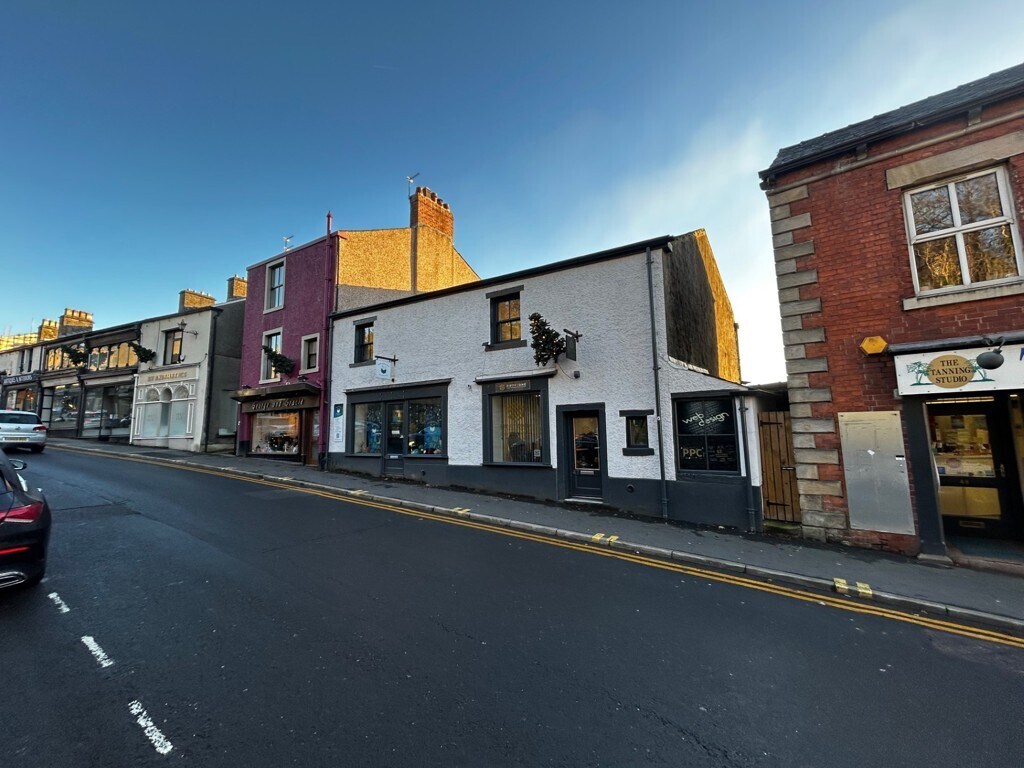 45 Moor Ln, Clitheroe for lease Primary Photo- Image 1 of 2