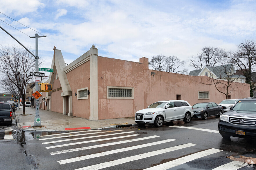 13819 101st Ave, Jamaica, NY for sale - Building Photo - Image 2 of 5