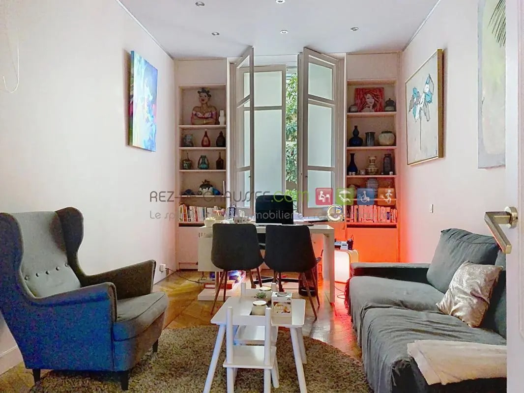 Multifamily in Paris for sale Interior Photo- Image 1 of 11
