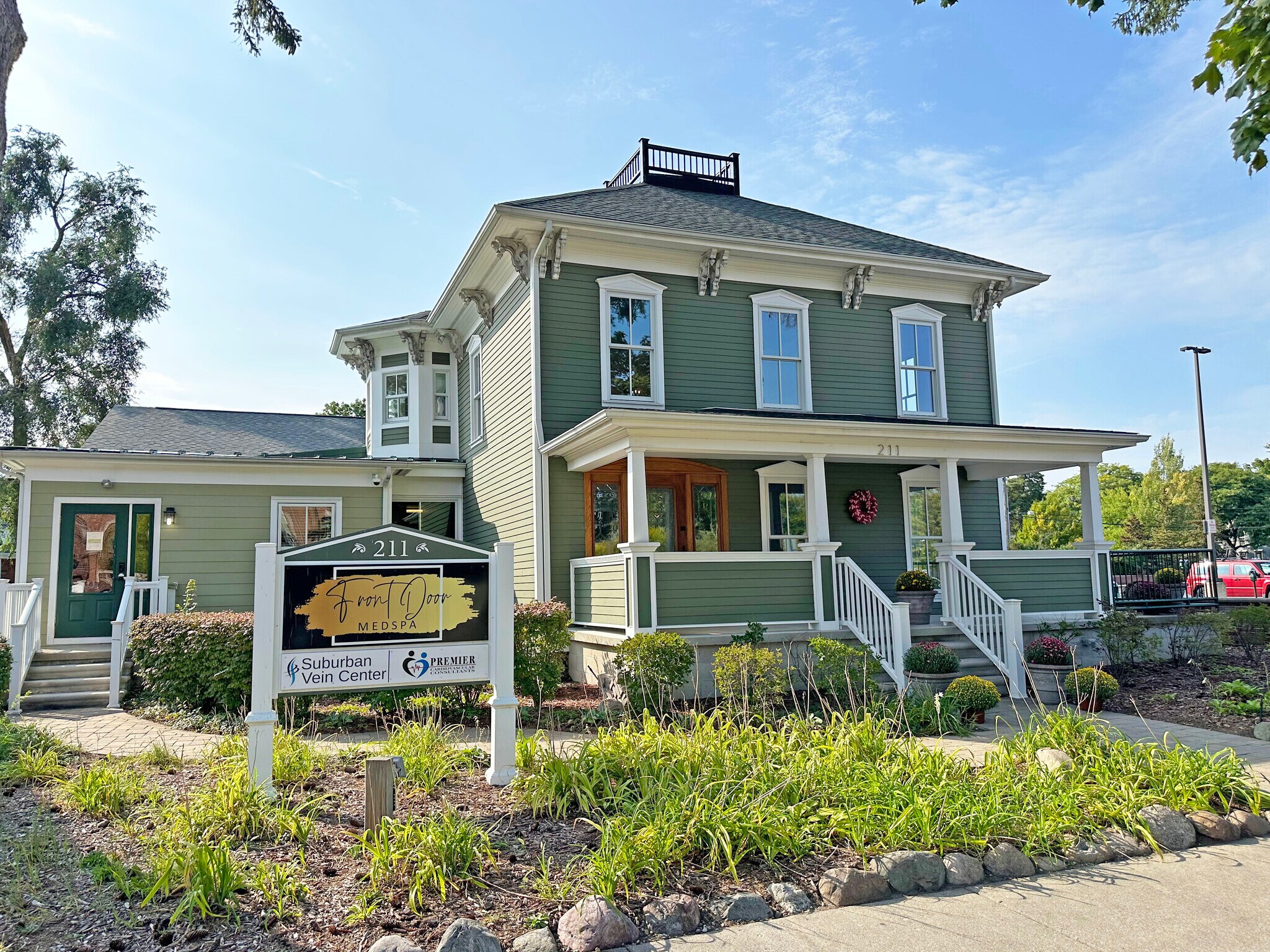 209-211 Walnut Blvd, Rochester, MI à louer Photo du bâtiment- Image 1 de 9