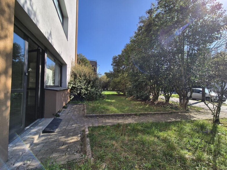 15A Rue De L'Universite, Noisy-le-Grand à vendre - Photo du bâtiment - Image 3 de 16