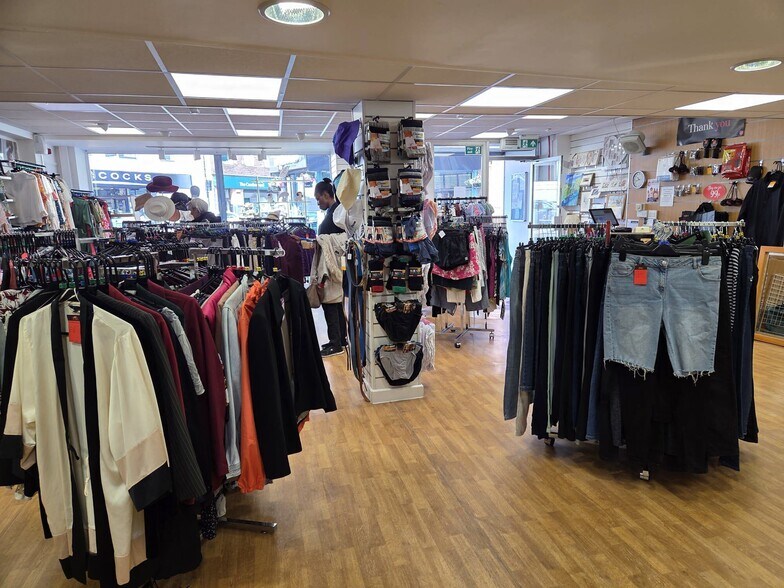 1-2 Queen St, Penrith à vendre - Photo du bâtiment - Image 2 de 7