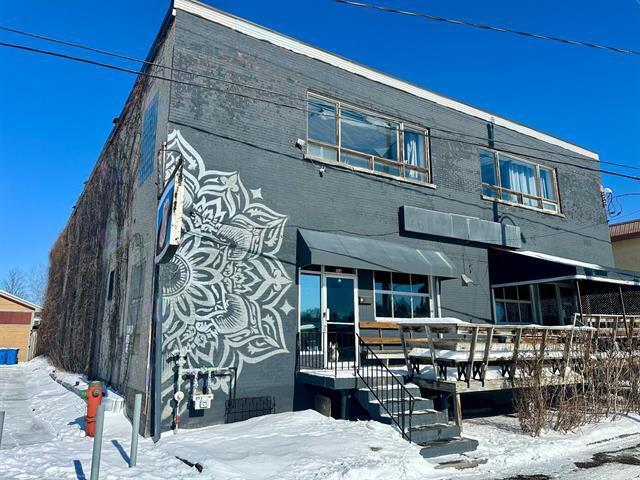 156-158 Léopold Rue, Cowansville, QC for lease Primary Photo- Image 1 of 5