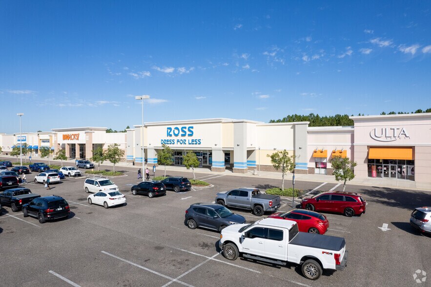 9525 Argyle Forest Blvd, Jacksonville, FL à louer - Photo du bâtiment - Image 2 de 14