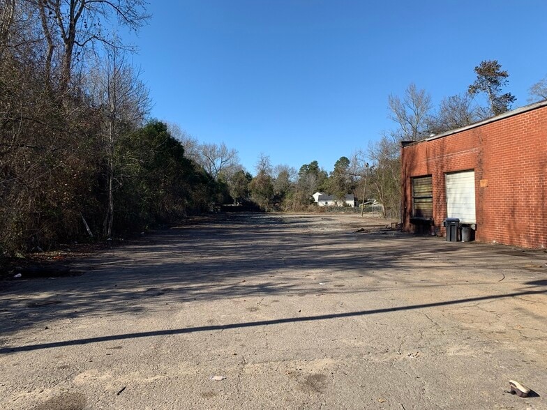 2403 Milledgeville Rd, Augusta, GA à louer - Photo du bâtiment - Image 3 de 15