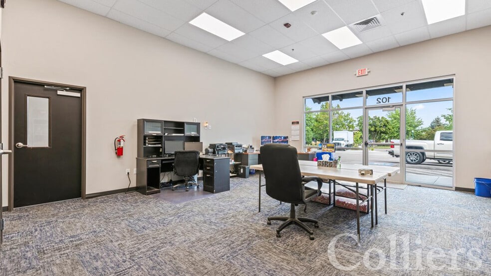 1395 E Iron Eagle, Eagle, ID for sale - Interior Photo - Image 3 of 12