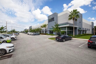 563 N Cleary Rd, West Palm Beach, FL for lease Interior Photo- Image 1 of 1