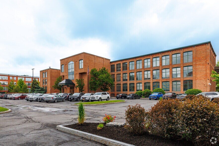 443-455 N Franklin St, Syracuse, NY à louer - Photo du bâtiment - Image 3 de 3