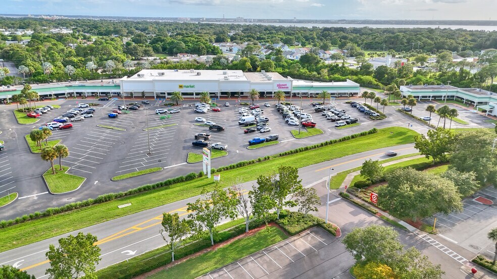 203-281 Crockett Blvd, Merritt Island, FL à louer - Photo du bâtiment - Image 3 de 11