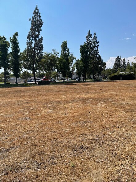 Central Ave, Chino, CA à vendre - Photo du bâtiment - Image 2 de 2