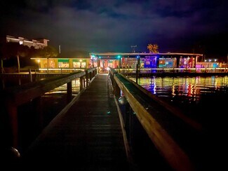 Plus de détails pour 2200 S Orlando Ave, Cocoa Beach, FL - Commerce de détail à louer