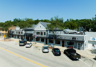 330-336 E Main St, Twin Lakes, WI for lease Building Photo- Image 1 of 4
