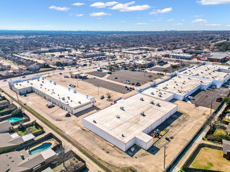 903 W Parker Rd, Plano, TX for sale - Building Photo - Image 3 of 24