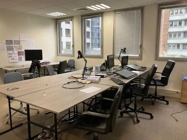 Office in Montreuil for lease - Interior Photo - Image 3 of 7