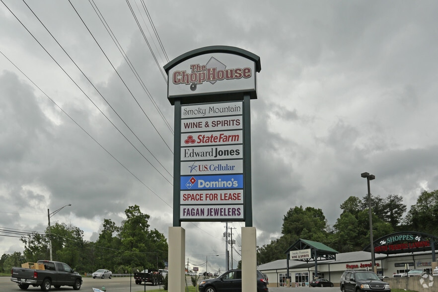 7417-7433 Chapman Hwy, Knoxville, TN à louer - Photo du bâtiment - Image 3 de 12