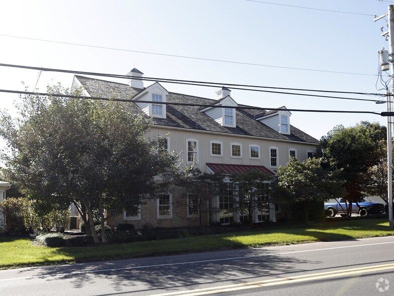 342 E Main St, Leola, PA à louer - Photo principale - Image 1 de 15