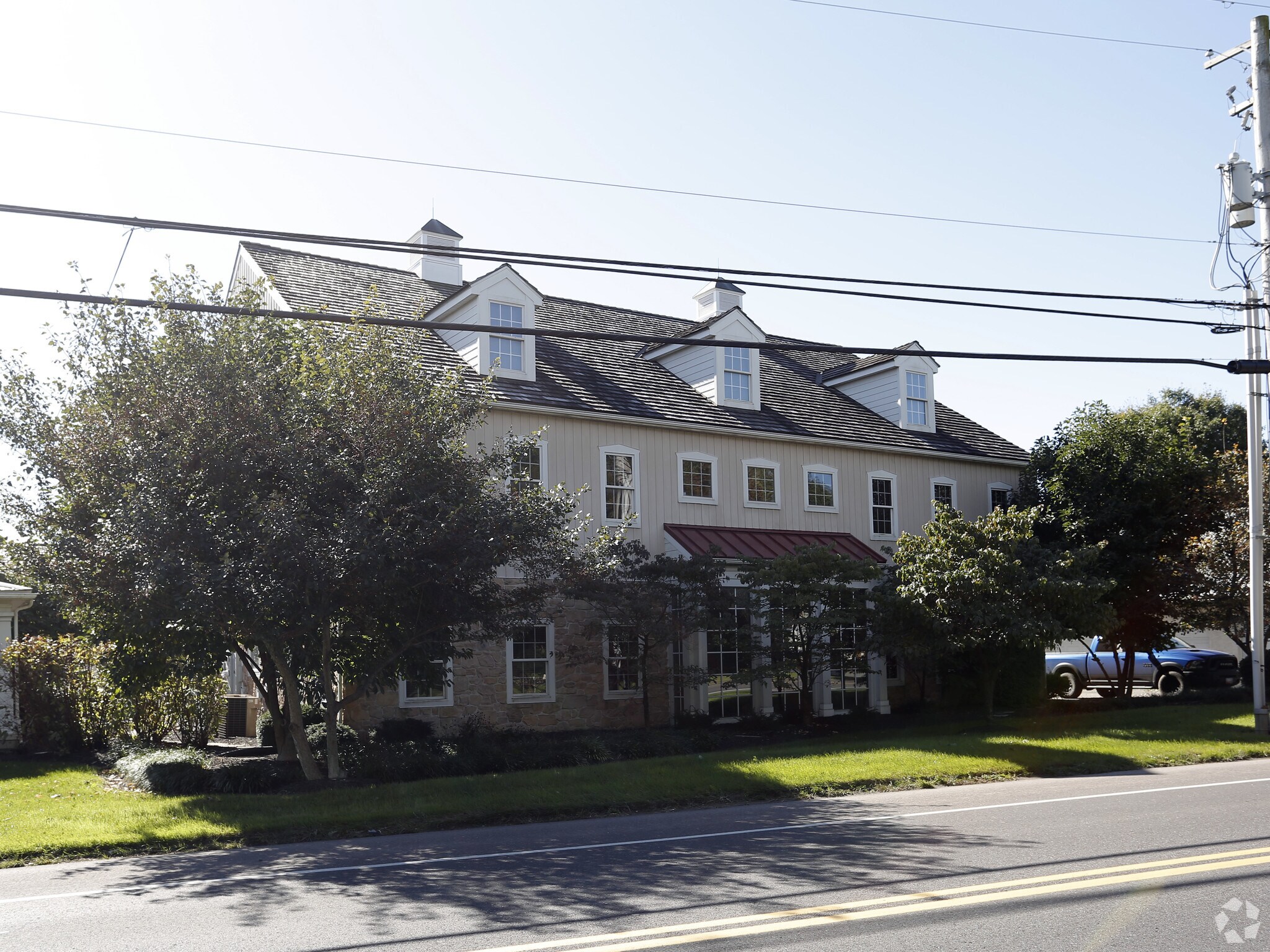 342 E Main St, Leola, PA à louer Photo principale- Image 1 de 16