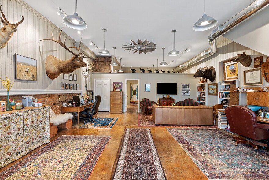 215 W 3rd St, Farmville, VA à vendre - Photo du bâtiment - Image 3 de 50