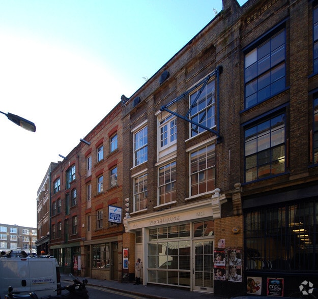 31 Charlotte Rd, London for lease - Building Photo - Image 2 of 38