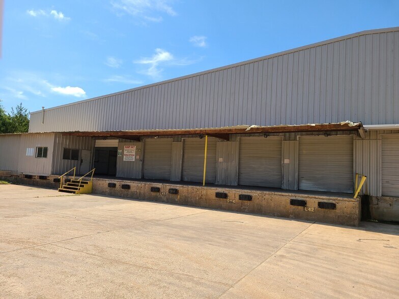 12011 Laney Rd, Tyler, TX à louer - Photo du bâtiment - Image 3 de 10