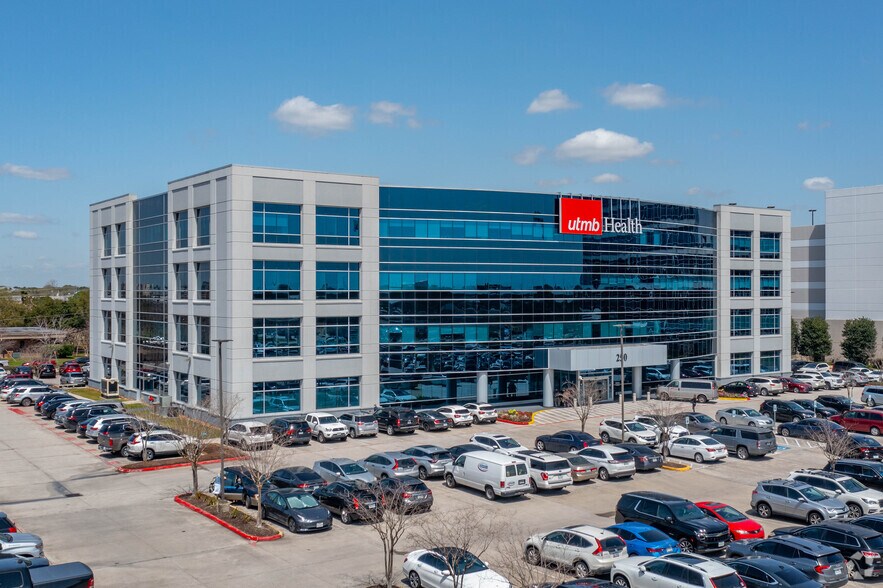 250 Blossom St, Webster, TX à louer - Photo du bâtiment - Image 1 de 7