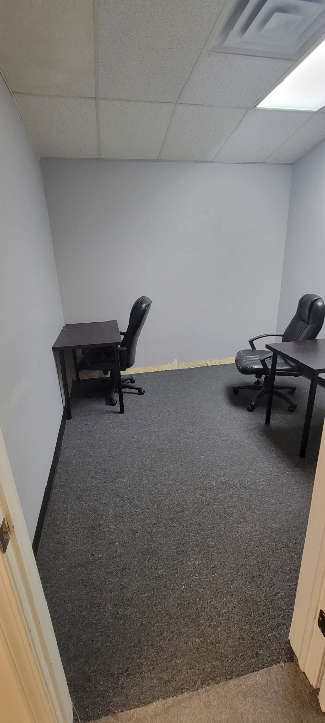 12400-12460 W 62nd Ter, Shawnee, KS for lease Interior Photo- Image 1 of 2