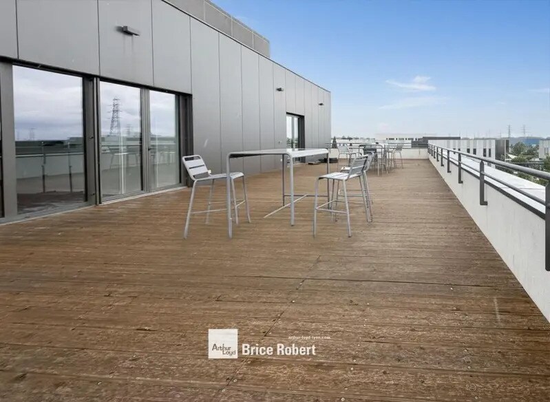 3 Rue Jean Carmet, Saint-Priest à vendre - Photo du bâtiment - Image 3 de 20